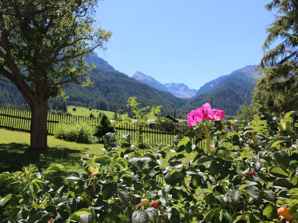 Hotel Schweizerhof Sta Maria Santa Maria Val Muestair Exteriör bild